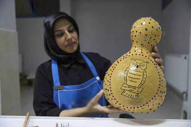 Çocuklarından dolayı çalışamıyordu! İnternetten bulduğu o fikirle paraya para demiyor: Her yerden sipariş yağıyor 3